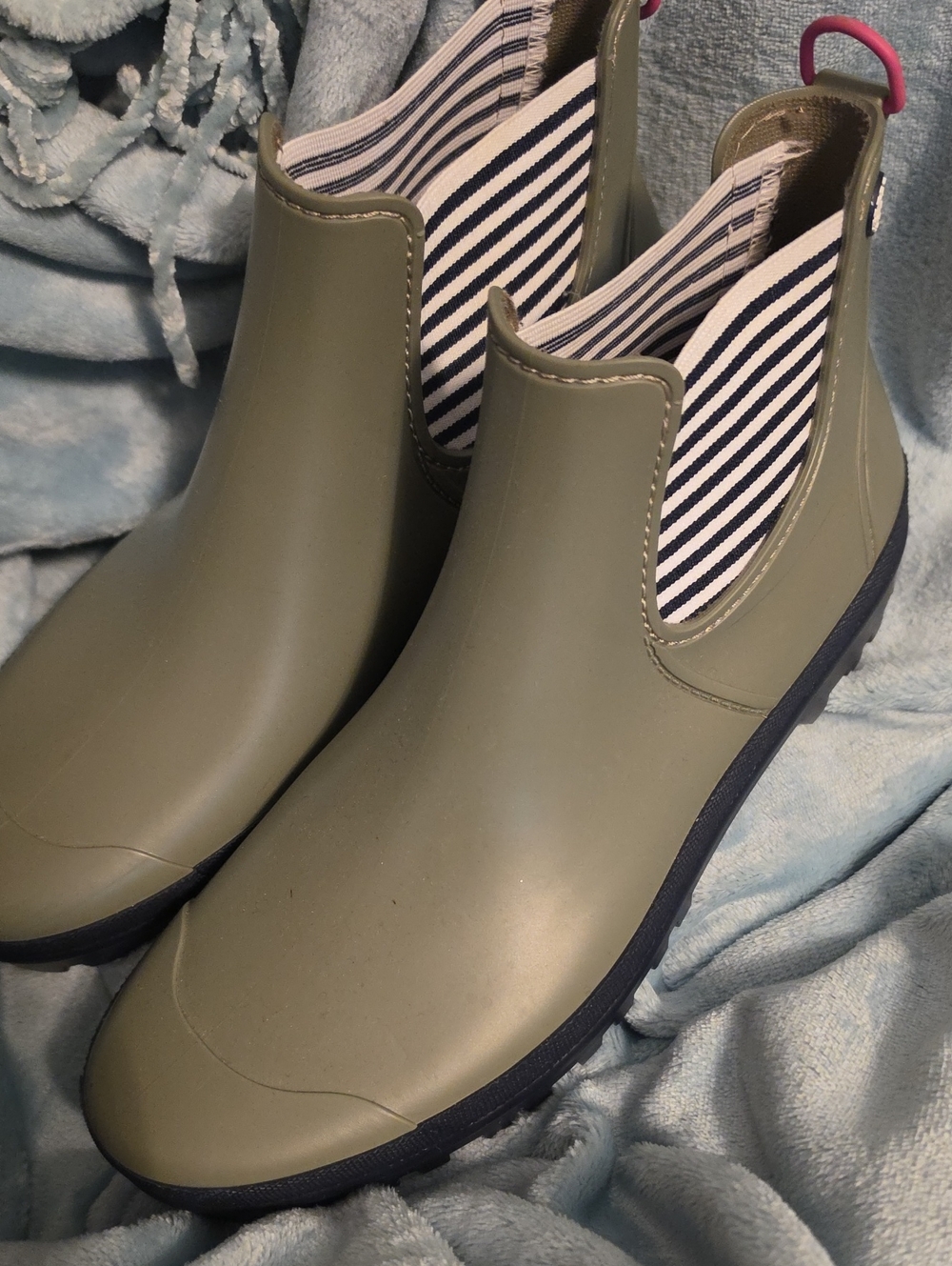 Women's Olive Green Chelsea Rain Boots Size 41